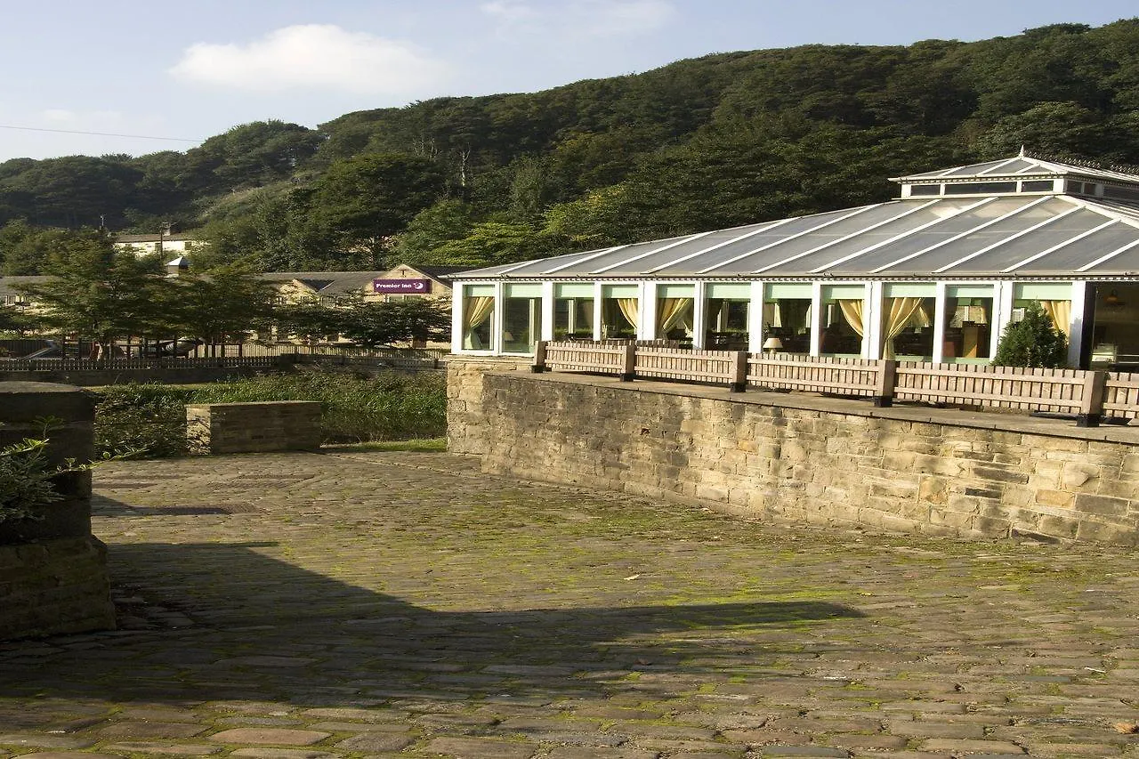 Premier Inn Halifax South