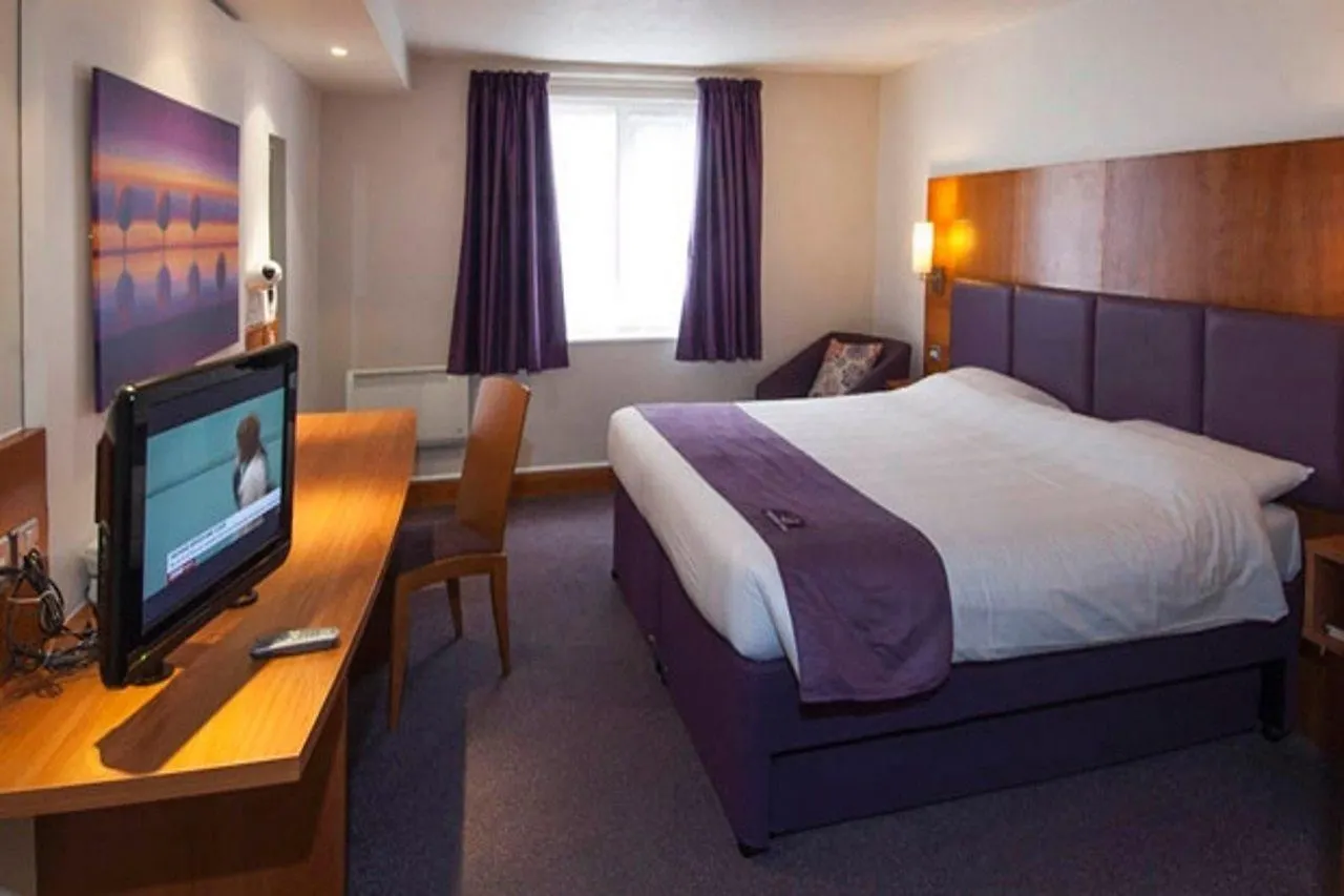 Premier Inn Halifax South 英国