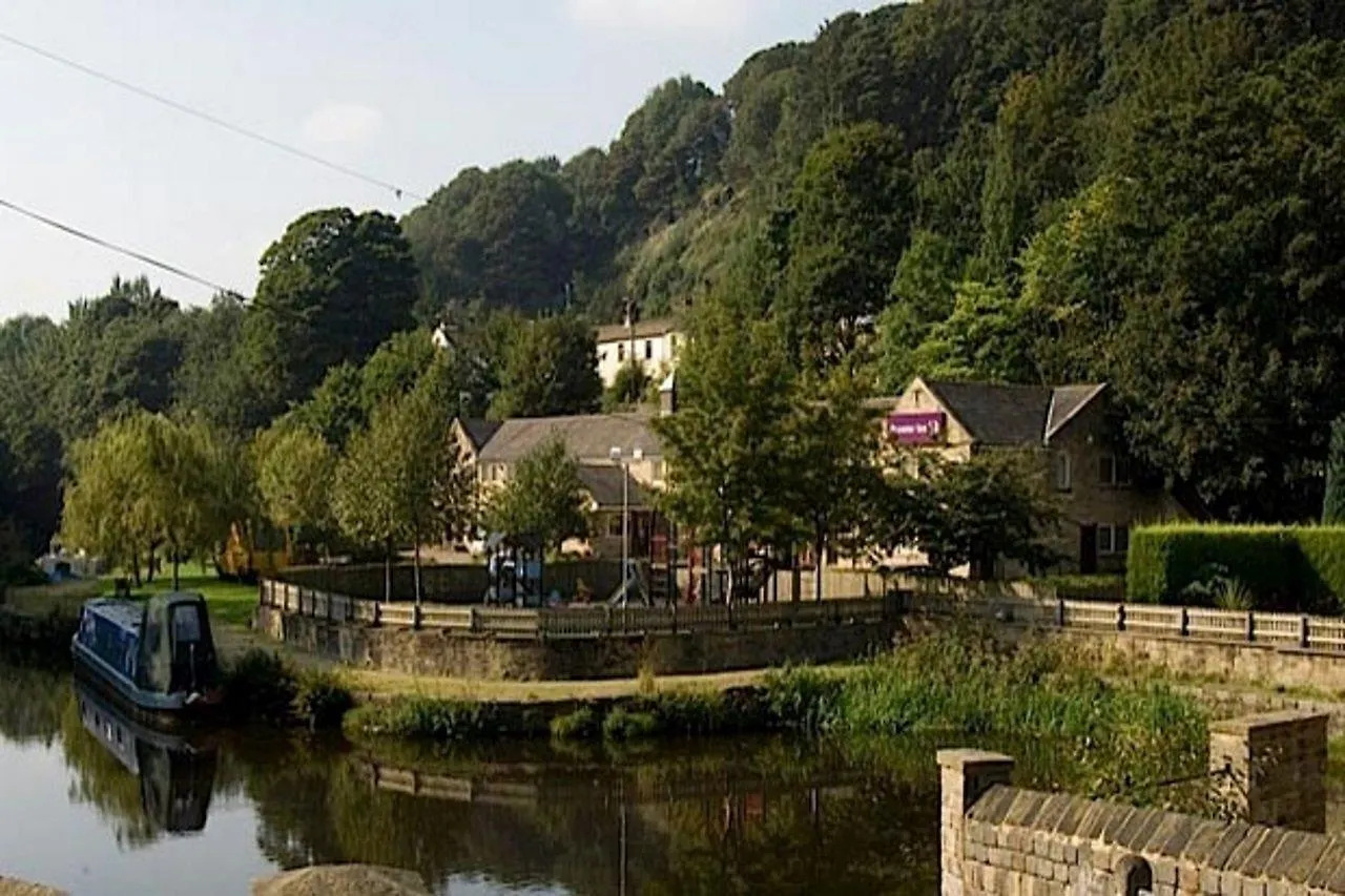酒店 Premier Inn Halifax South